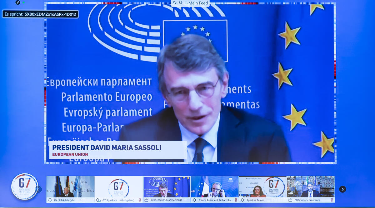 David Maria Sassoli, Präsident des Europäischen Parlaments bei einer Videokonferenz der G7 Parlamentspräsidenten Sassoli, David-Maria David Maria Sassoli, Präsident des Europäischen Parlaments bei einer Videokonferenz der G7 Parlamentspräsidenten