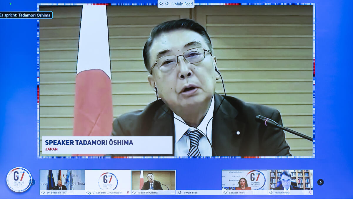 Tadamori Oshima, Präsident des Unterhauses des japanischen Parlaments bei einer Videokonferenz der G7 Parlamentspräsidenten Oshima, Tadamori Tadamori Oshima, Präsident des Unterhauses des japanischen Parlaments bei einer Videokonferenz der G7 Parlamentspräsidenten