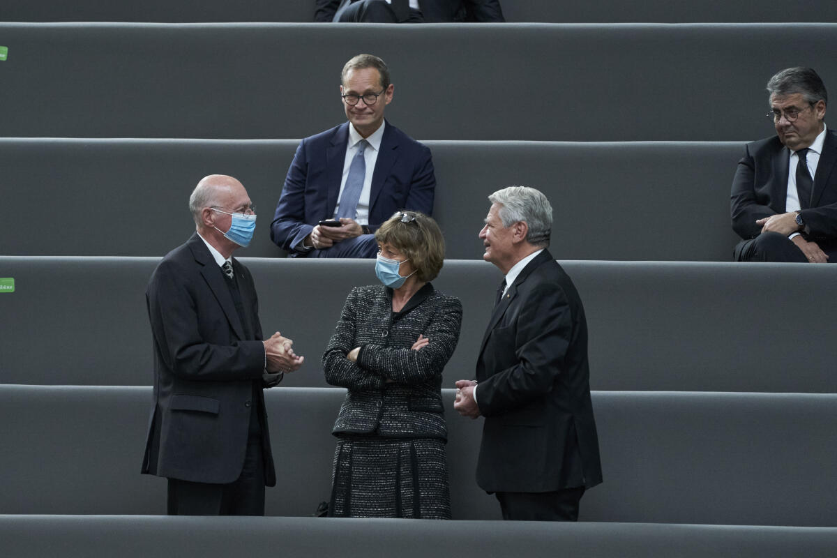  Trauerfeier für den verstorbenen Vizepräsidenten des Bundestages Thomas Oppermann.