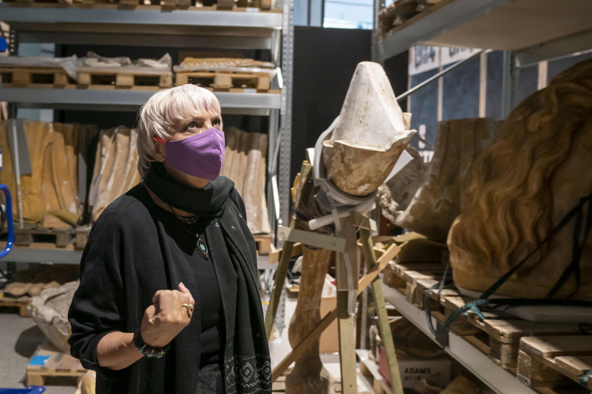 Bundestagsvizepräsidentin Claudia Roth, Bündnis 90/Die Grünen, MdB, bei der Eröffnung des Quadriga-Projekts im Mauer-Mahnmal des Bundestages. Roth, Claudia Bundestagsvizepräsidentin Claudia Roth, Bündnis 90/Die Grünen, MdB, bei der Eröffnung des Quadriga-Projekts im Mauer-Mahnmal des Bundestages.