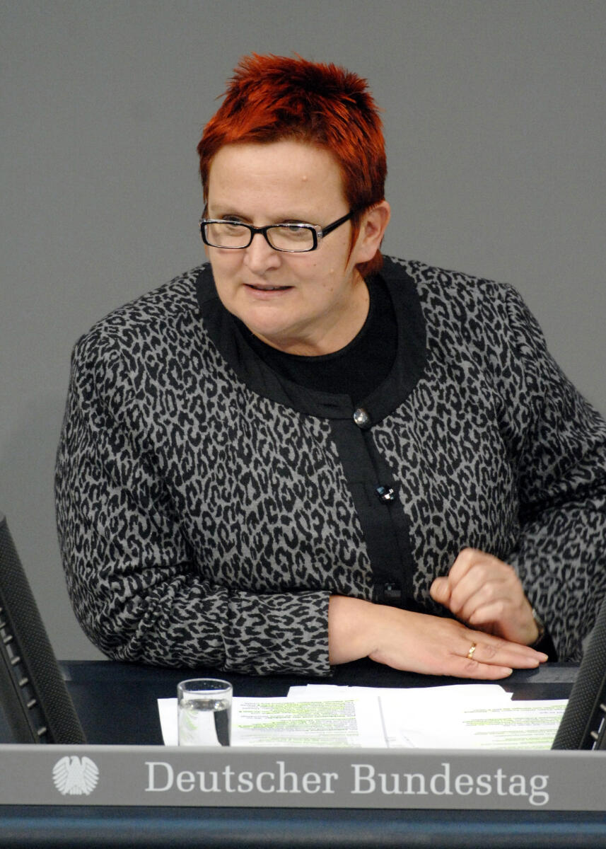 Elke Ferner, SPD, Bundestagsabgeordnete, Abgeordnete, Mitglied des Deutschen Bundestages, MdB, Rede, Deutscher Bundestag, 162. Sitzung, Top 4, Thema: Mindestrente, Redner 3.; Rednerpult. Ferner, Elke Elke Ferner, SPD, Bundestagsabgeordnete, Abgeordnete, Mitglied des Deutschen Bundestages, MdB, Rede, Deutscher Bundestag, 162. Sitzung, Top 4, Thema: Mindestrente, Redner 3.; Rednerpult.