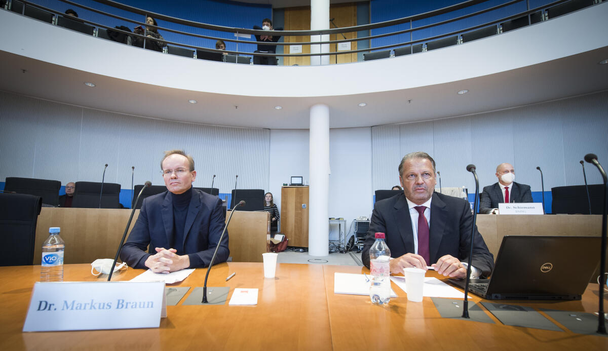 Ex-Wirecard-Vorstandschef Markus Braun (l) mit seinem Anwalt als Zeuge vor dem 3. Untersuchungsausschuss (Wirecard) im Paul-Löbe-Haus. Ex-Wirecard-Vorstandschef Markus Braun (l) mit seinem Anwalt als Zeuge vor dem 3. Untersuchungsausschuss (Wirecard) im Paul-Löbe-Haus.