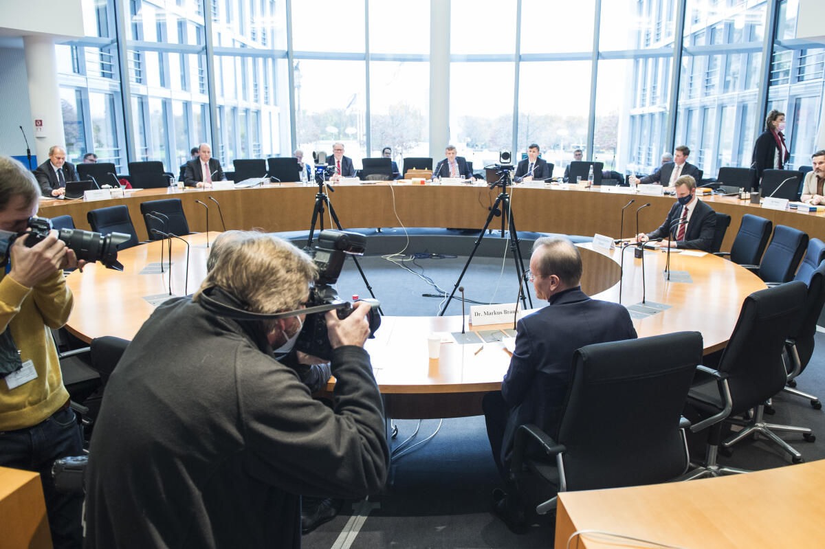 Ex-Wirecard-Vorstandschef Markus Braun als Zeuge vor dem 3. Untersuchungsausschuss (Wirecard) im Paul-Löbe-Haus. Ex-Wirecard-Vorstandschef Markus Braun als Zeuge vor dem 3. Untersuchungsausschuss (Wirecard) im Paul-Löbe-Haus.