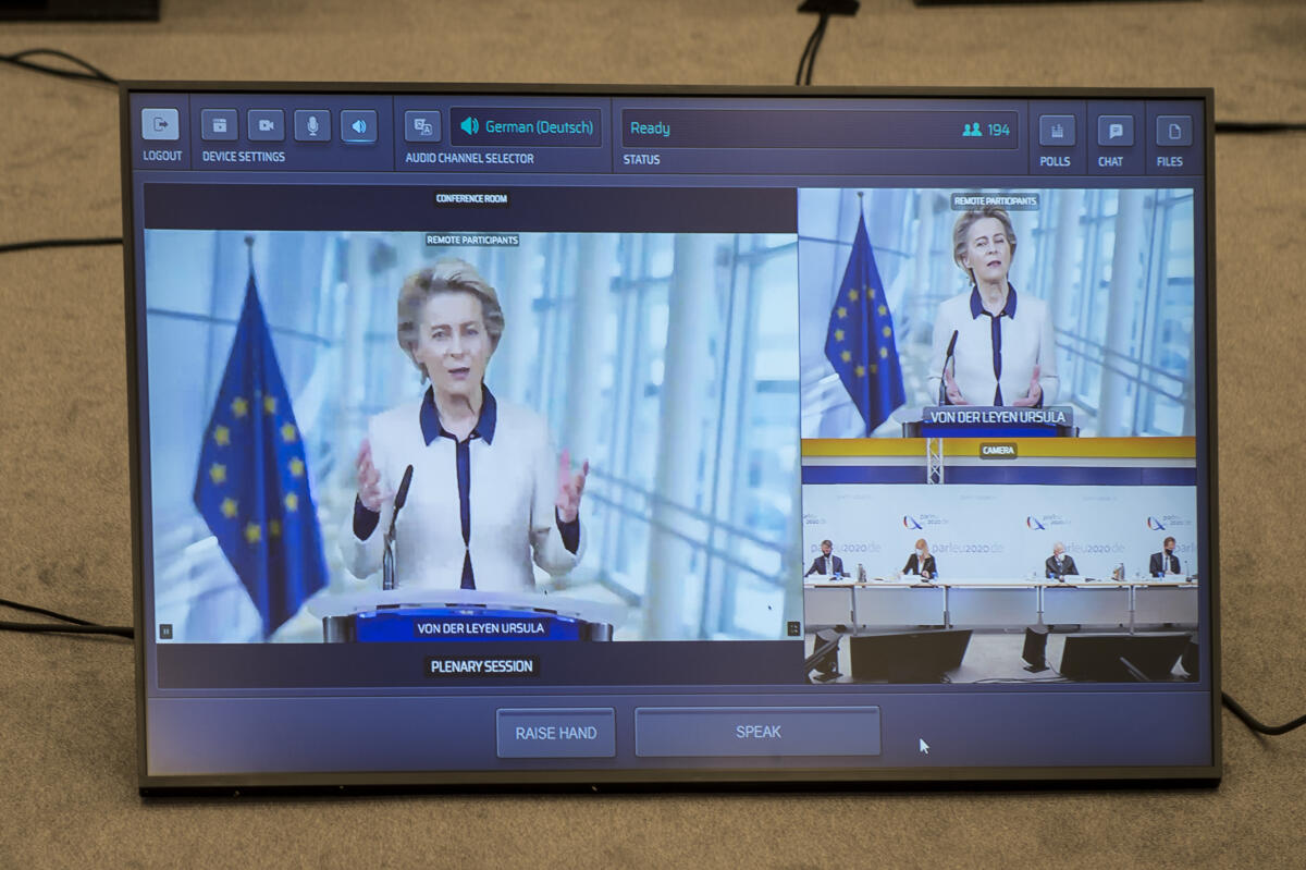 Hochrangige Interparlamentarische Konferenz über Migration und Asyl in Europa im Reichstagsgebäude - Dr. Ursula von der Leyen, Präsidentin der Europäischen Kommission in der Video-Live-Schaltung. Hochrangige Interparlamentarische Konferenz über Migration und Asyl in Europa im Reichstagsgebäude - Dr. Ursula von der Leyen, Präsidentin der Europäischen Kommission in der Video-Live-Schaltung.
