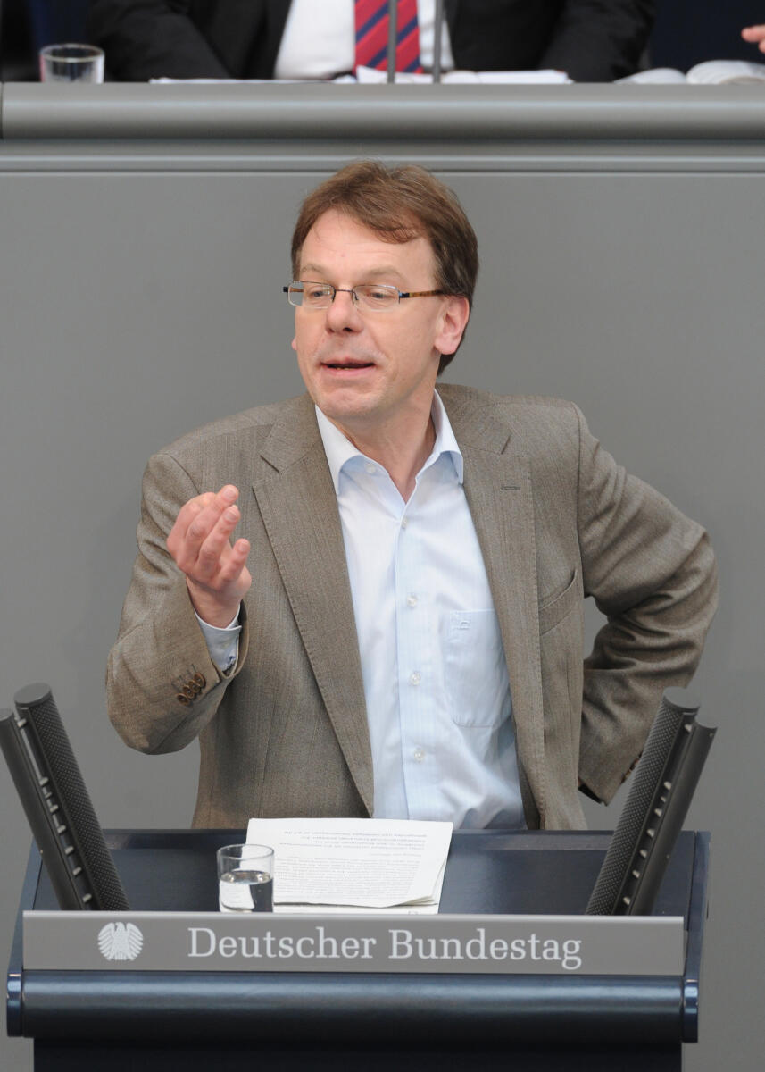 Markus Kurth, Bündnis 90/Die Grünen, Bundestagsabgeordneter, Abgeordneter, Mitglied des Deutschen Bundestages, MdB, Rede, Deutscher Bundestag, 175. Sitzung, Top 4, Thema: Sanktionen in den Hartz IV-Regelungen, Redner 10.; Rednerpult. Kurth, Markus Markus Kurth, Bündnis 90/Die Grünen, Bundestagsabgeordneter, Abgeordneter, Mitglied des Deutschen Bundestages, MdB, Rede, Deutscher Bundestag, 175. Sitzung, Top 4, Thema: Sanktionen in den Hartz IV-Regelungen, Redner 10.; Rednerpult.
