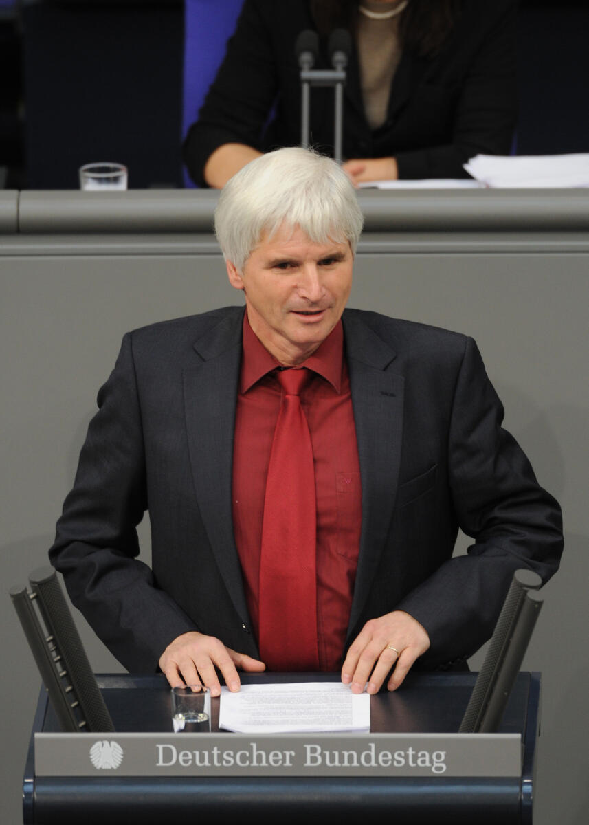 Selle, Johannes Johannes Selle, CDU/CSU, Bundestagsabgeordneter, Abgeordneter, Mitglied des Deutschen Bundestages, MdB, Rede, Deutscher Bundestag, 133. Sitzung, TOP 4, Thema: Rüstungsexport, Redner 9.; Rednerpult.