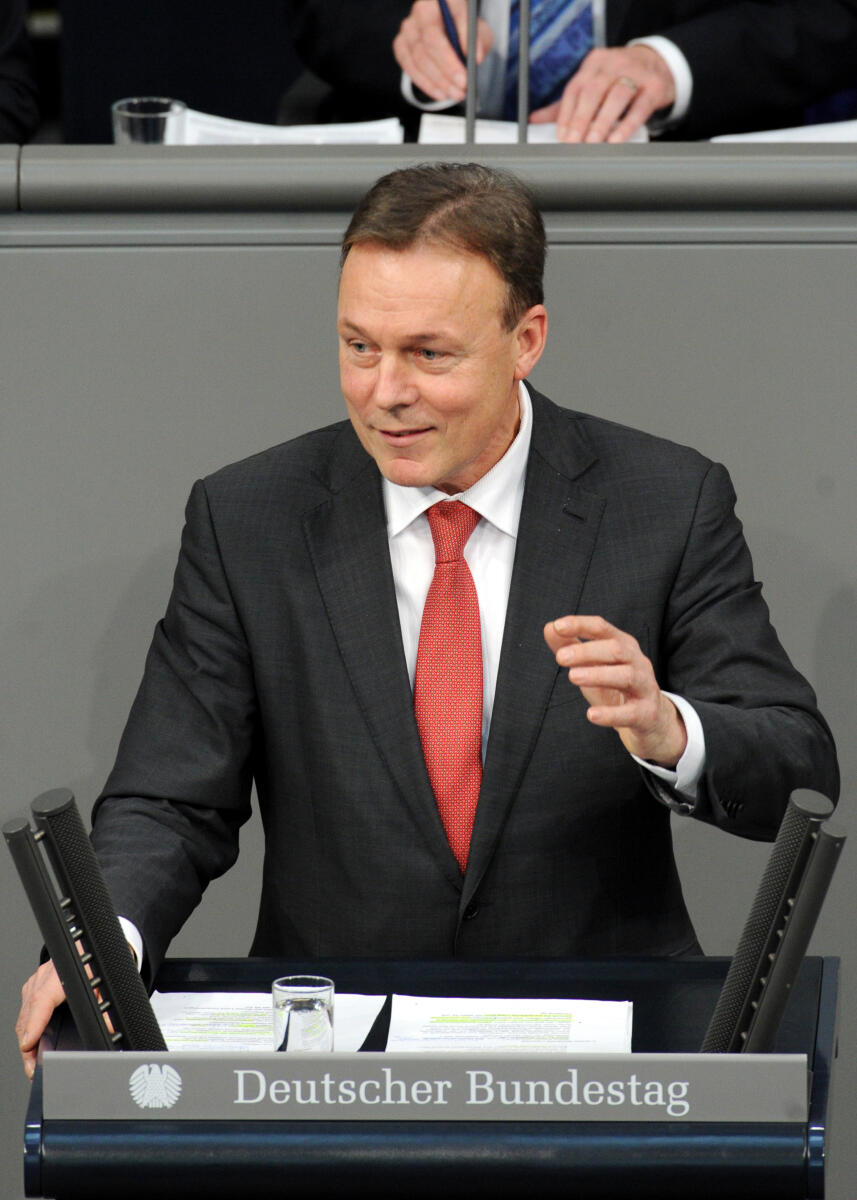 Thomas Oppermann, SPD, Bundestagsabgeordneter, Abgeordneter, Mitglied des Deutschen Bundestages, MdB, Rede, Deutscher Bundestag, 10. Sitzung, Top 1, Thema: Regierungserklärung durch die Bundeskanzlerin und Aussprache, Redner 3.; Rednerpult. Oppermann, Thomas Thomas Oppermann, SPD, Bundestagsabgeordneter, Abgeordneter, Mitglied des Deutschen Bundestages, MdB, Rede, Deutscher Bundestag, 10. Sitzung, Top 1, Thema: Regierungserklärung durch die Bundeskanzlerin und Aussprache, Redner 3.; Rednerpult.
