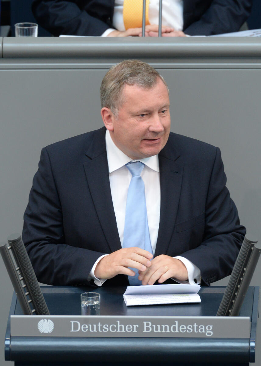 Norbert Brackmann, CDU/CSU, Bundestagsabgeordneter, Abgeordneter, Mitglied des Deutschen Bundestages, MdB, Rede, Deutscher Bundestag, 41. Sitzung, Epl 01 Bundespräsident, Epl 02 Bundestag, Epl 03 Bundesrat, Thema: Haushaltsgesetz 2014, Redner 13.; Rednerpult. Brackmann, Norbert Norbert Brackmann, CDU/CSU, Bundestagsabgeordneter, Abgeordneter, Mitglied des Deutschen Bundestages, MdB, Rede, Deutscher Bundestag, 41. Sitzung, Epl 01 Bundespräsident, Epl 02 Bundestag, Epl 03 Bundesrat, Thema: Haushaltsgesetz 2014, Redner 13.; Rednerpult.