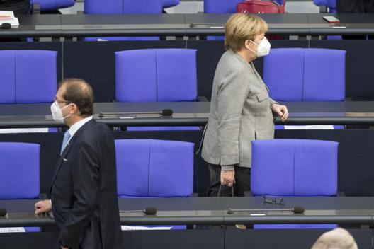 Merkel, Angela; Dobrindt, Alexander Reichstagsgebäude, Plenarsaal