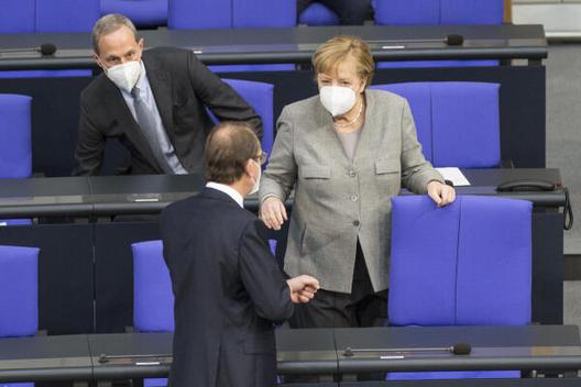 Merkel, Angela; Dobrindt, Alexander Reichstagsgebäude, Plenarsaal