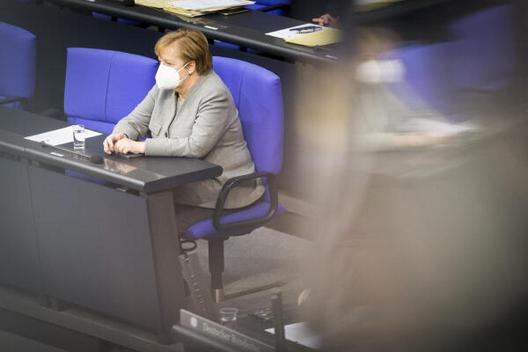 Merkel, Angela Reichstagsgebäude, Plenarsaal