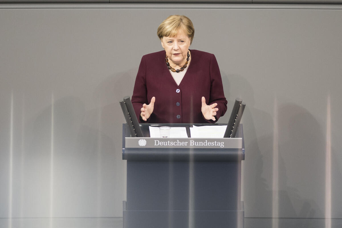 Bundeskanzlerin Angela Merkel, MdB, CDU/CSU bei ihrer Regierunsgerklärung zur Bewältiungung der COVID-19-Pandemie. Merkel, Angela Bundeskanzlerin Angela Merkel, MdB, CDU/CSU bei ihrer Regierunsgerklärung zur Bewältiungung der COVID-19-Pandemie.