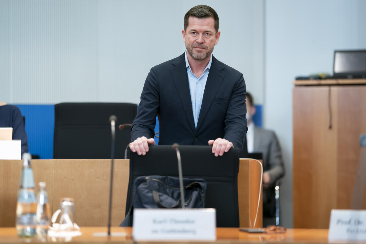 Karl-Theodor zu Guttenberg vor dem 3. Untersuchungsausschuss Wirecard. Guttenberg, Karl-Theodor Freiherr zu Karl-Theodor zu Guttenberg vor dem 3. Untersuchungsausschuss Wirecard.