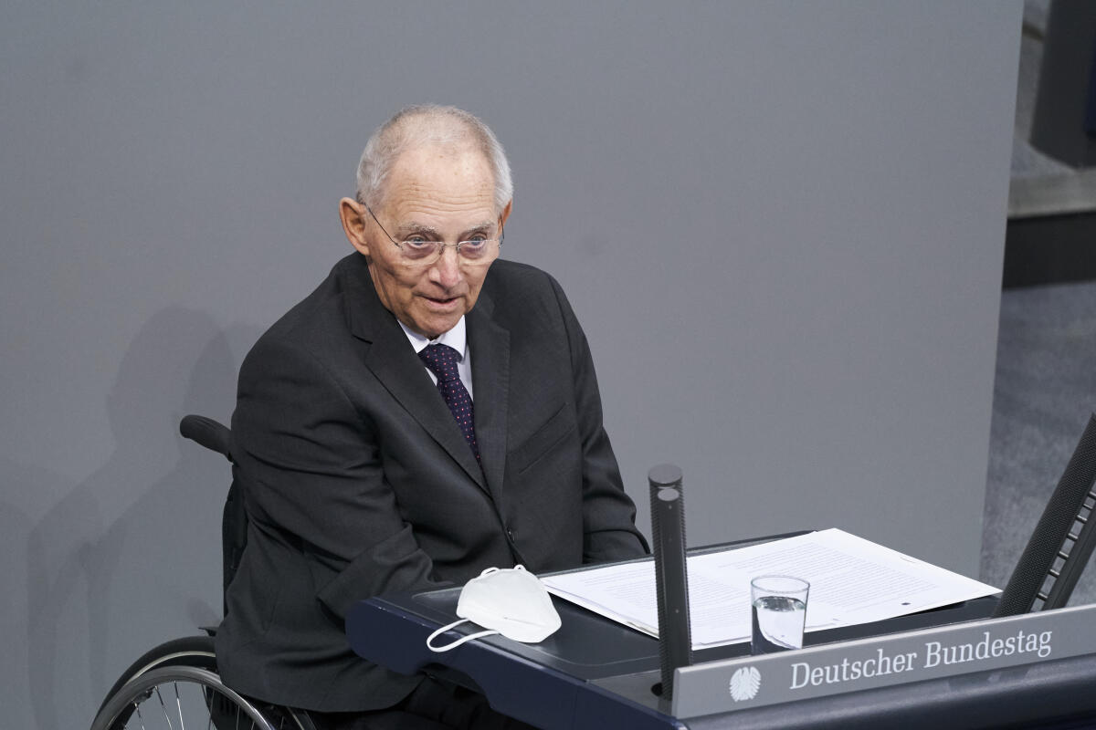 Bundestagspräsident Wolfgang Schäuble, CDU/CSU, MdB hält eine Rede bei der Sonderveranstaltung des Deutschen Bundestages aus Anlass des 75. Jahrestag der Gründung der Vereinten Nationen. Schäuble, Wolfgang Bundestagspräsident Wolfgang Schäuble, CDU/CSU, MdB hält eine Rede bei der Sonderveranstaltung des Deutschen Bundestages aus Anlass des 75. Jahrestag der Gründung der Vereinten Nationen.