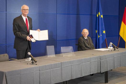 Schäuble, Wolfgang; Binding, Lothar 