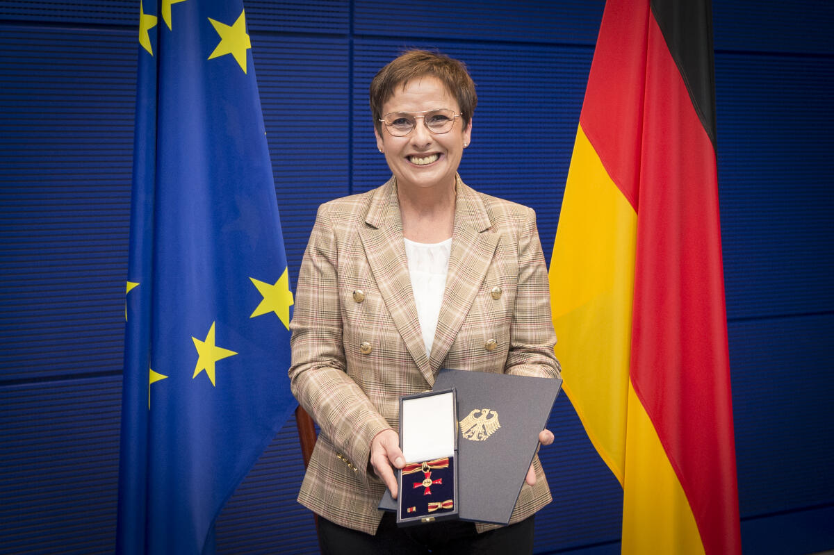 Patricia Lips, CDU/CSU, MdB, während der Verleihung des Verdienstordens der Bundesrepublik Deutschland. Lips, Patricia Patricia Lips, CDU/CSU, MdB, während der Verleihung des Verdienstordens der Bundesrepublik Deutschland.