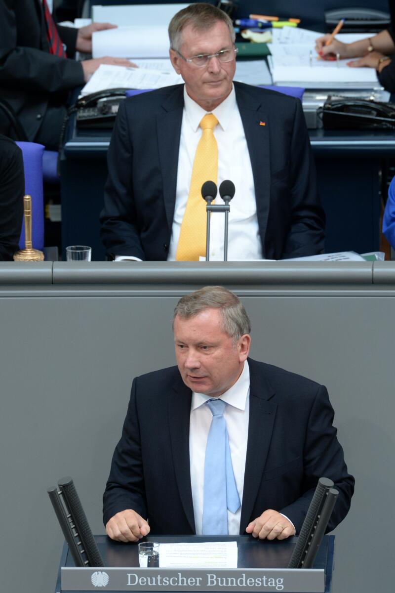 Brackmann, Norbert; Singhammer, Johannes Norbert Brackmann, CDU/CSU, Bundestagsabgeordneter, Abgeordneter, Mitglied des Deutschen Bundestages, MdB, Rede, Deutscher Bundestag, 41. Sitzung, Epl 01 Bundespräsident, Epl 02 Bundestag, Epl 03 Bundesrat, Thema: Haushaltsgesetz 2014, Vorsitz: Bundestagsvizepräsident Johannes Singhammer, CDU/CSU.; Rednerpult.