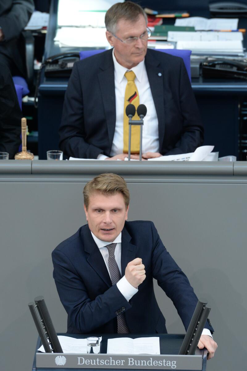 Bareiß, Thomas; Singhammer, Johannes Thomas Bareiß, CDU/CSU, Bundestagsabgeordneter, Abgeordneter, Mitglied des Deutschen Bundestages, MdB, Rede, Deutscher Bundestag, 20. Sitzung, Top 4, Thema: Energiewende, Vorsitz: Bundestagsvizepräsident Johannes Singhammer, CDU/CSU.; Rednerpult.