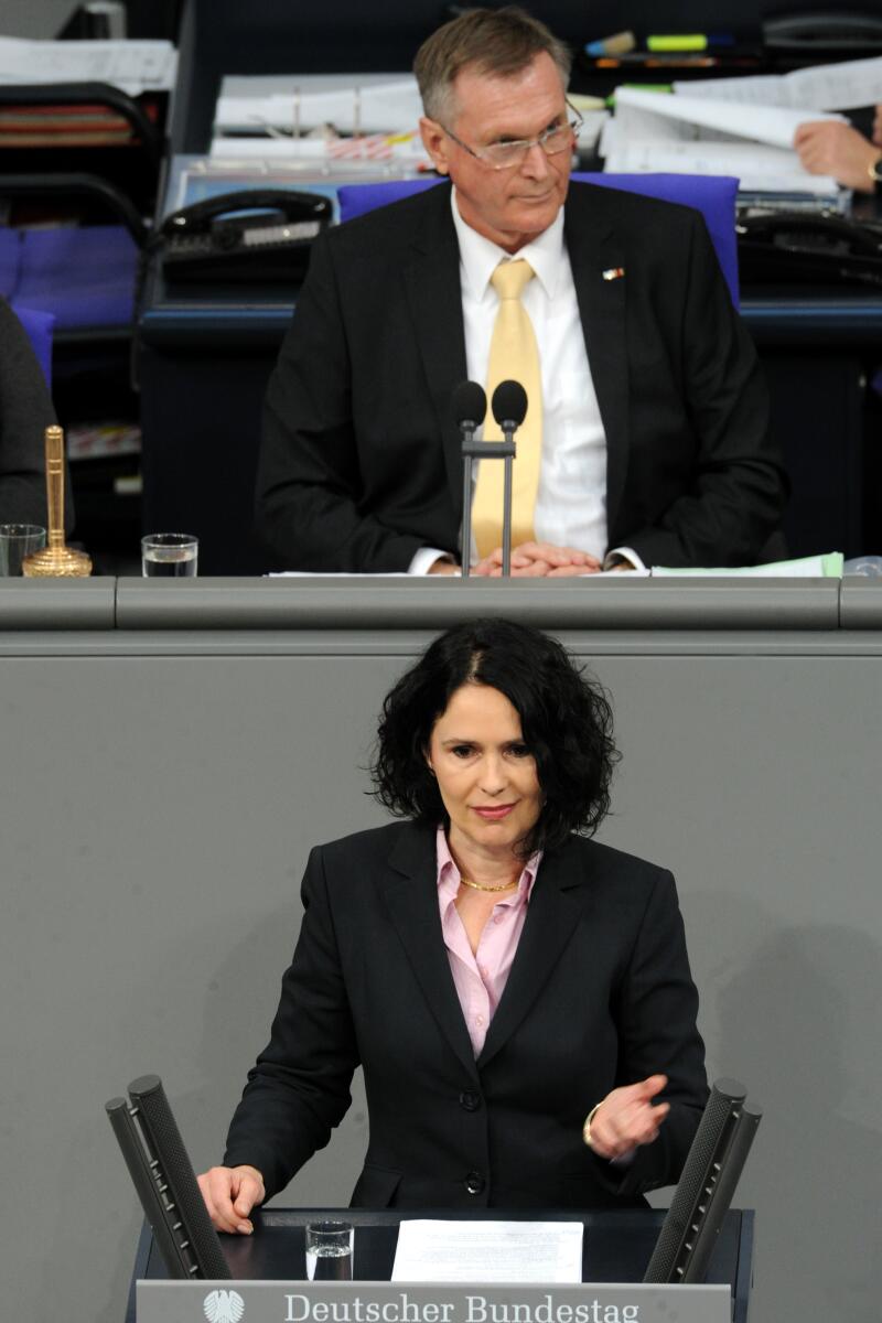 Winkelmeier-Becker, Elisabeth; Singhammer, Johannes Elisabeth Winkelmeier-Becker, CDU/CSU, Bundestagsabgeordnete, Abgeordnete, Mitglied des Deutschen Bundestages, MdB, Rede, Deutscher Bundestag, 6. Sitzung, Top 14, Thema: Eheschließung gleichgeschlechtlicher Personen, Vorsitz: Bundestagsvizepräsident Johannes Singhammer, CDU/CSU.; Rednerpult.