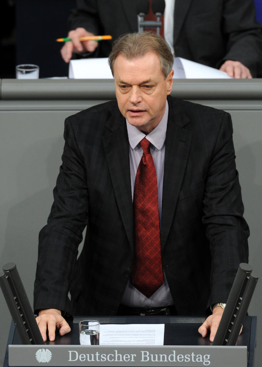 Dr. Frithjof Schmidt, Bündnis 90/Die Grünen, Bundestagsabgeordneter, Abgeordneter, Mitglied des Deutschen Bundestages, MdB, Rede, Deutscher Bundestag, 219. Sitzung, Top 7, Thema: Bundeswehreinsatz in Afghanistan (ISAF), Redner 5.; Rednerpult. Schmidt, Frithjof Dr. Frithjof Schmidt, Bündnis 90/Die Grünen, Bundestagsabgeordneter, Abgeordneter, Mitglied des Deutschen Bundestages, MdB, Rede, Deutscher Bundestag, 219. Sitzung, Top 7, Thema: Bundeswehreinsatz in Afghanistan (ISAF), Redner 5.; Rednerpult.