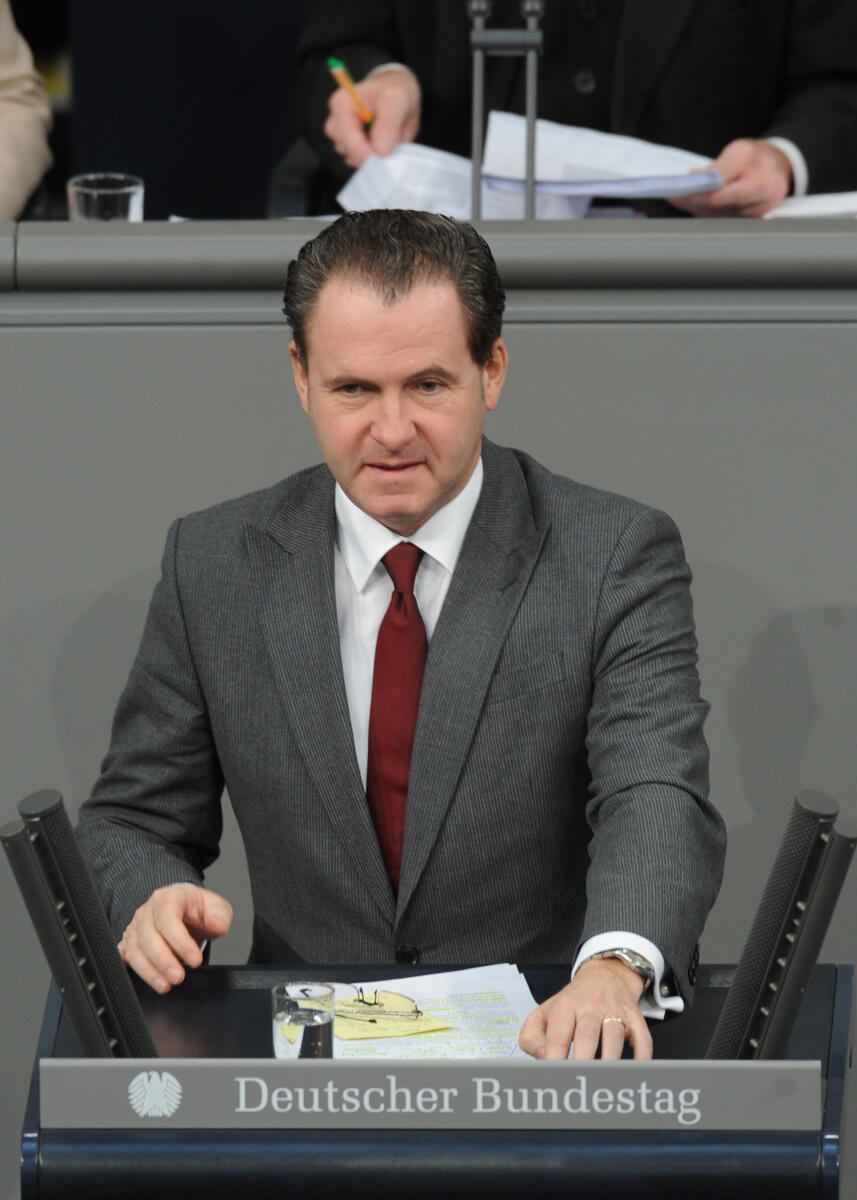Dr. Martin Lindner, FDP, Bundestagsabgeordneter, Abgeordneter, Mitglied des Deutschen Bundestages, MdB, Rede, Deutscher Bundestag, 217. Sitzung, Top 9, Thema: Jahreswirtschaftsbericht, Redner 9.; Rednerpult. Lindner, Martin Dr. Martin Lindner, FDP, Bundestagsabgeordneter, Abgeordneter, Mitglied des Deutschen Bundestages, MdB, Rede, Deutscher Bundestag, 217. Sitzung, Top 9, Thema: Jahreswirtschaftsbericht, Redner 9.; Rednerpult.