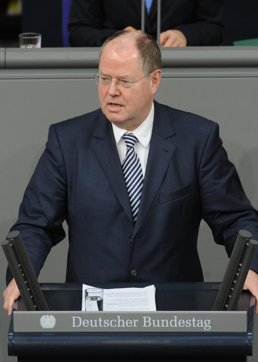 Steinbrück, Peer Peer Steinbrück, SPD, Bundestagsabgeordneter, Abgeordneter, Mitglied des Deutschen Bundestages, MdB, Rede, Deutscher Bundestag, 217. Sitzung, Top 10, Thema: Europäische Bankenunion, Redner 1.; Rednerpult.