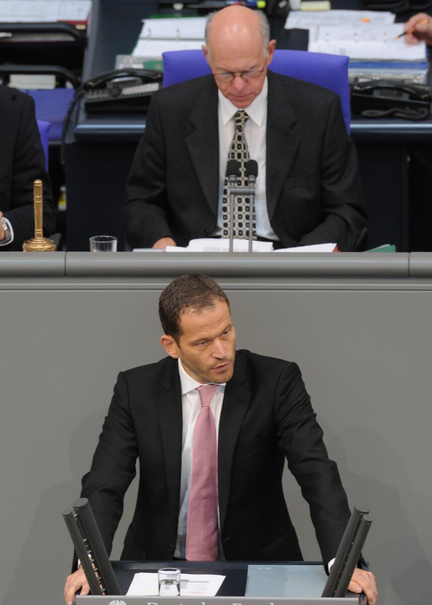 Rupprecht, Albert; Lammert, Norbert Albert Rupprecht, CDU/CSU, Bundestagsabgeordneter, Abgeordneter, Mitglied des Deutschen Bundestages, MdB, Rede, Deutscher Bundestag, 127. Sitzung, TOP 26, Thema: Wissenschaftlicher Nachwuchs, Vorsitz: Bundestagspräsident Prof. Dr. Norbert Lammert, CDU/CSU.; Rednerpult.