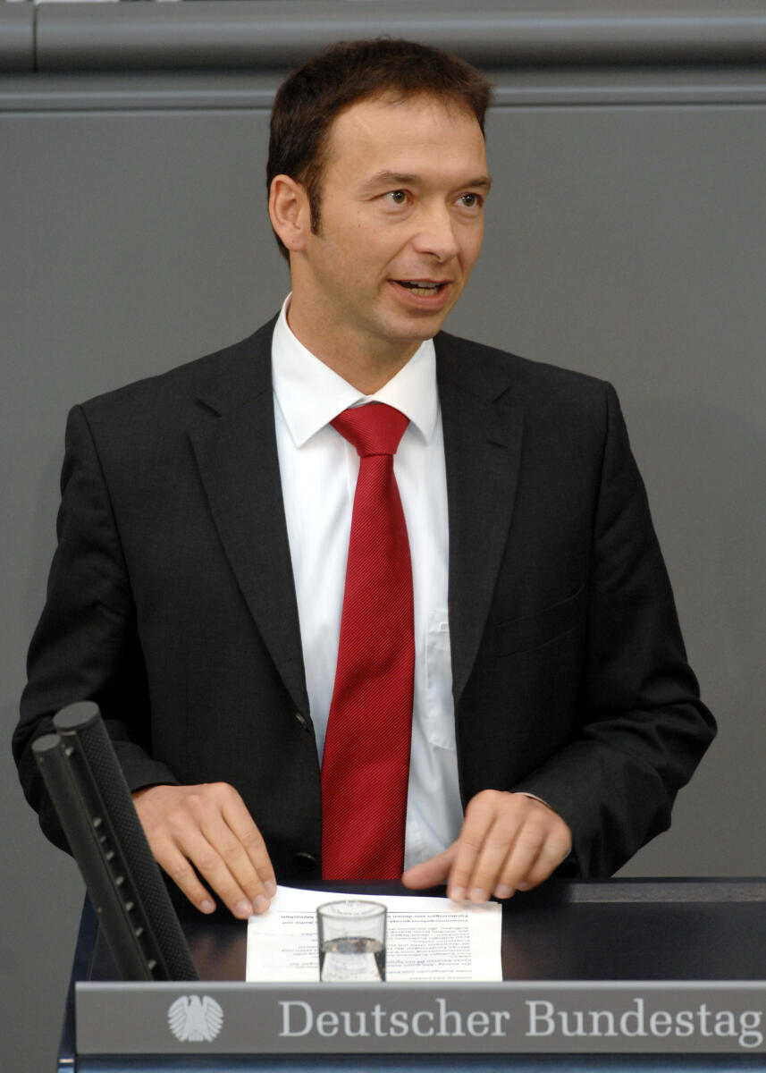 Pascal Kober, FDP, Bundestagsabgeordneter, Abgeordneter, Mitglied des Deutschen Bundestages, MdB, Rede, Deutscher Bundestag, 49. Sitzung, TOP 4, Thema: Arbeits- und Beschäftigungsbedingungen, Redner 3.; Rednerpult. Kober, Pascal Pascal Kober, FDP, Bundestagsabgeordneter, Abgeordneter, Mitglied des Deutschen Bundestages, MdB, Rede, Deutscher Bundestag, 49. Sitzung, TOP 4, Thema: Arbeits- und Beschäftigungsbedingungen, Redner 3.; Rednerpult.
