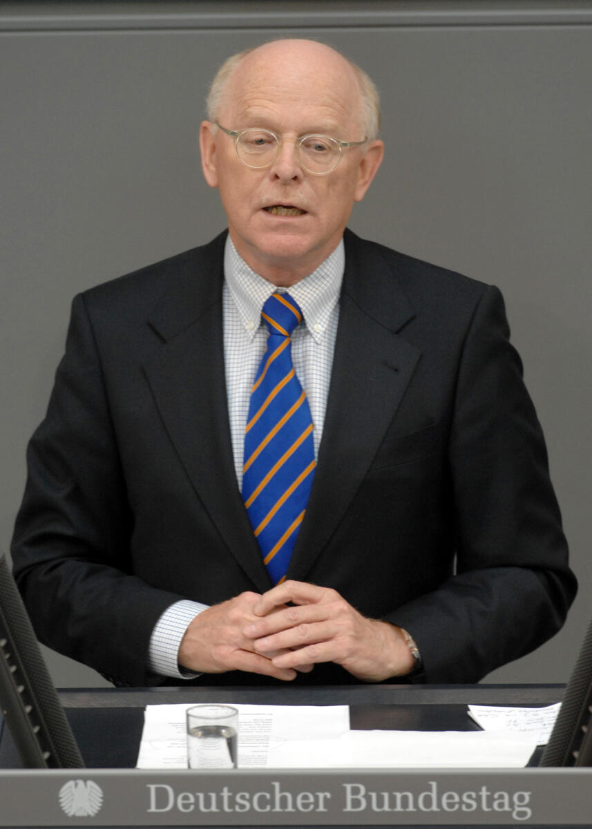 Klaus Breil, FDP, Bundestagsabgeordneter, Abgeordneter, Mitglied des Deutschen Bundestages, MdB, Rede, Deutscher Bundestag, 55. Sitzung, TOP 4, Thema: Brennelementesteuer, Redner 12.; Rednerpult. Breil, Klaus Klaus Breil, FDP, Bundestagsabgeordneter, Abgeordneter, Mitglied des Deutschen Bundestages, MdB, Rede, Deutscher Bundestag, 55. Sitzung, TOP 4, Thema: Brennelementesteuer, Redner 12.; Rednerpult.