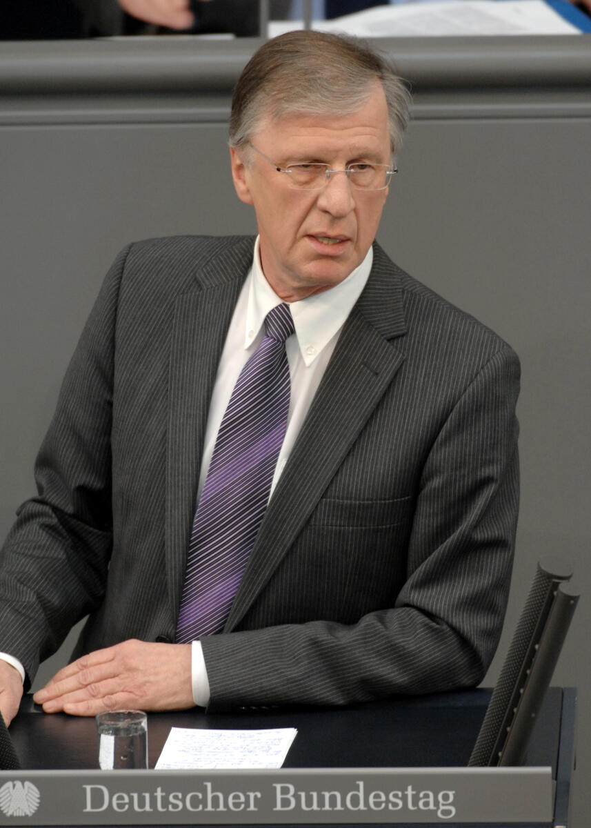 Bernd Scheelen, SPD, Bundestagsabgeordneter, Abgeordneter, Mitglied des Deutschen Bundestages, MdB, Rede, Deutscher Bundestag, 34. Sitzung, TOP 5, Thema: Kommunalfinanzen, Umsatzsteuerrecht, Redner 1.; Rednerpult. Scheelen, Bernd Bernd Scheelen, SPD, Bundestagsabgeordneter, Abgeordneter, Mitglied des Deutschen Bundestages, MdB, Rede, Deutscher Bundestag, 34. Sitzung, TOP 5, Thema: Kommunalfinanzen, Umsatzsteuerrecht, Redner 1.; Rednerpult.