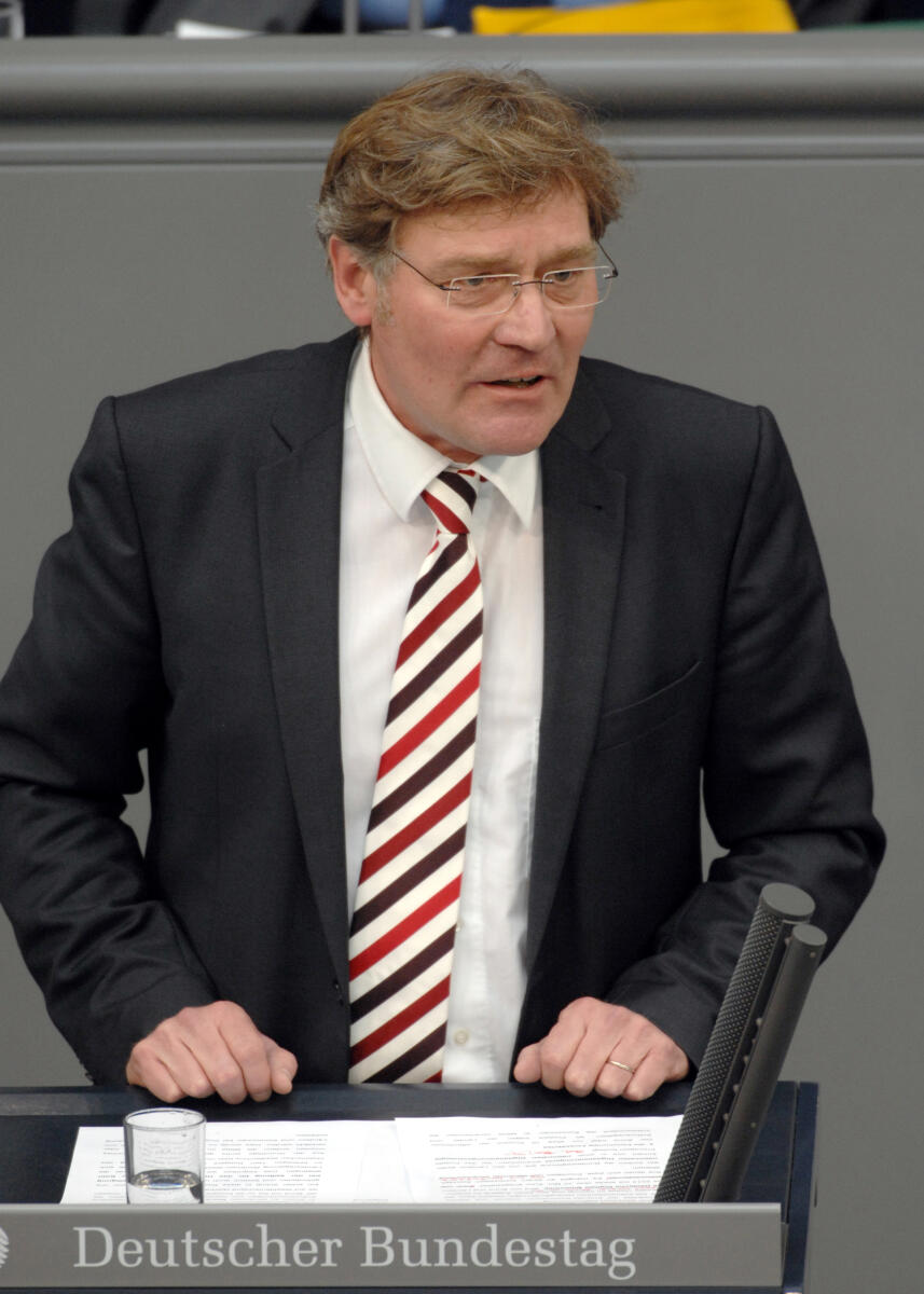 Siegmund Ehrmann, SPD, Bundestagsabgeordneter, Abgeordneter, Mitglied des Deutschen Bundestages, MdB, Rede, Deutscher Bundestag, 30. Sitzung, TOP I.9, Epl 04, Thema: Haushaltsgesetz 2010, Bundeskanzleramt, Redner 14.; Rednerpult. Ehrmann, Siegmund Siegmund Ehrmann, SPD, Bundestagsabgeordneter, Abgeordneter, Mitglied des Deutschen Bundestages, MdB, Rede, Deutscher Bundestag, 30. Sitzung, TOP I.9, Epl 04, Thema: Haushaltsgesetz 2010, Bundeskanzleramt, Redner 14.; Rednerpult.