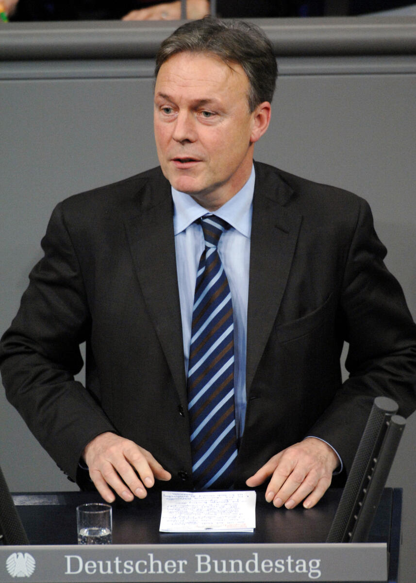 Oppermann, Thomas Thomas Oppermann, SPD, Bundestagsabgeordneter, Abgeordneter, Mitglied des Deutschen Bundestages, MdB, Rede, Deutscher Bundestag, 11. Sitzung, Aktuelle Stunde, Thema: Einsatz der Bundeswehr in Afghanistan, Redner 9.; Rednerpult.