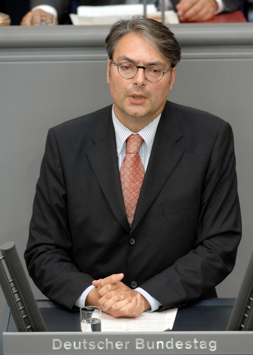 Jung, Johannes Johannes Jung, SPD, Bundestagsabgeordneter, Abgeordneter, Mitglied des Deutschen Bundestages, MdB, Rede, Deutscher Bundestag, 230. Sitzung, TOP 7, Thema: Bericht des 1. Untersuchungsausschusses, Redner 8.; Rednerpult.