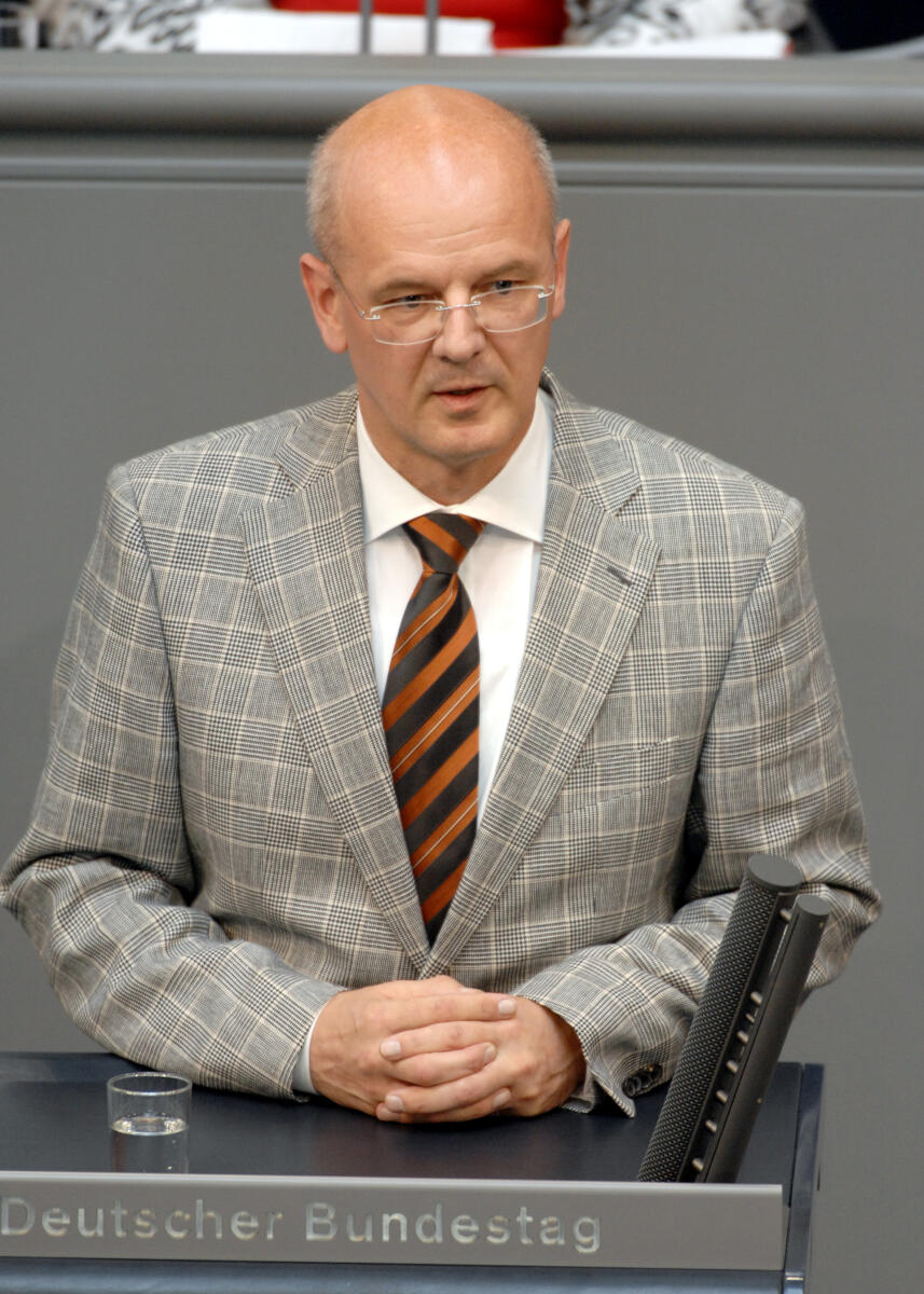 Siegfried Kauder, CDU/CSU, Bundestagsabgeordneter, Abgeordneter, Mitglied des Deutschen Bundestages, MdB, Rede, Deutscher Bundestag, 230. Sitzung, TOP 7, Thema: Bericht des 1. Untersuchungsausschusses, Redner 1.; Rednerpult. Kauder, Siegfried Siegfried Kauder, CDU/CSU, Bundestagsabgeordneter, Abgeordneter, Mitglied des Deutschen Bundestages, MdB, Rede, Deutscher Bundestag, 230. Sitzung, TOP 7, Thema: Bericht des 1. Untersuchungsausschusses, Redner 1.; Rednerpult.