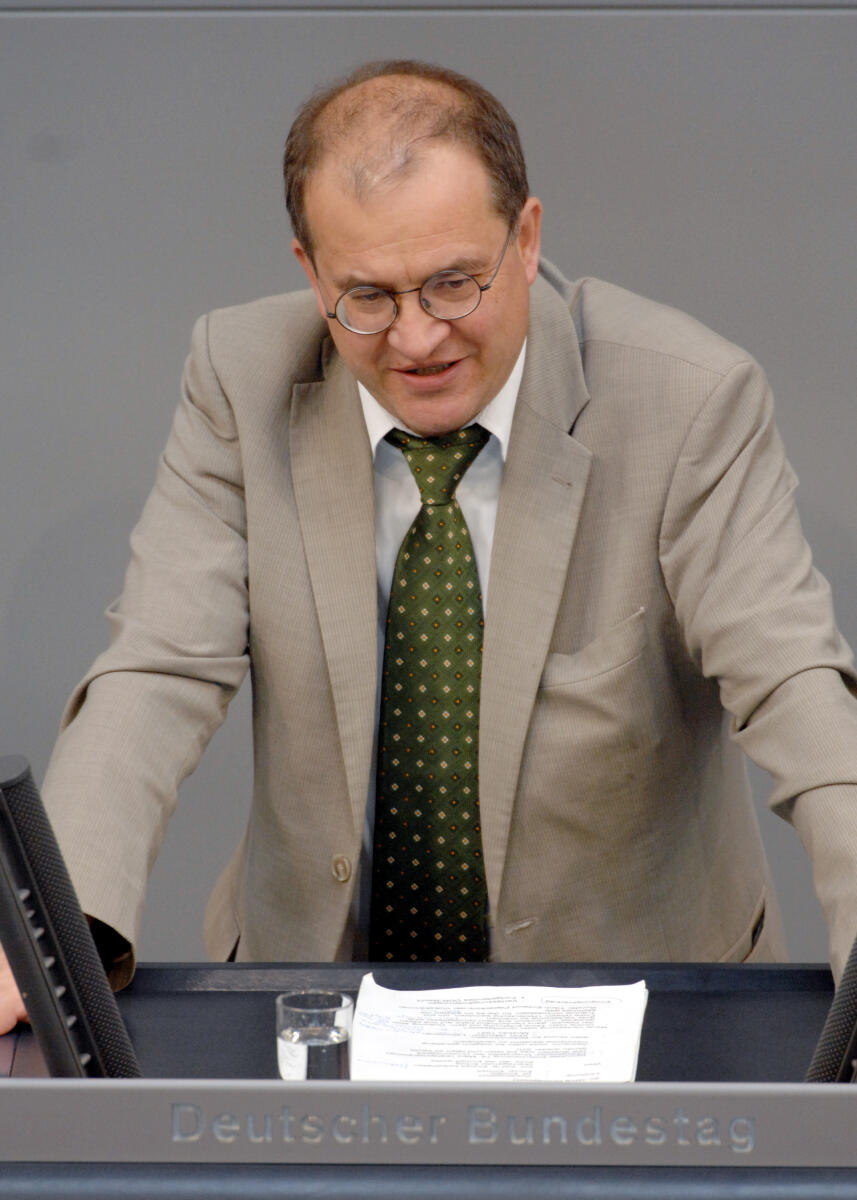 Vaatz, Arnold Arnold Vaatz, CDU/CSU, Bundestagsabgeordneter, Abgeordneter, Mitglied des Deutschen Bundestages, MdB, Rede, Deutscher Bundestag, 222. Sitzung, TOP 15, Thema: 60 Jahre Grundgesetz, Redner 11.; Rednerpult.