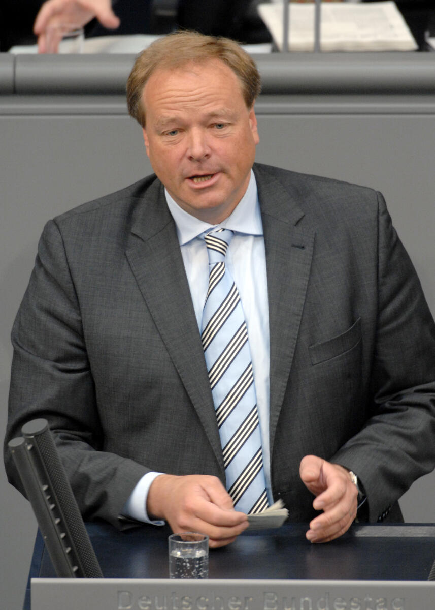 Dirk Niebel, FDP, Bundestagsabgeordneter, Abgeordneter, Mitglied des Deutschen Bundestages, MdB, Rede, Deutscher Bundestag, 217. Sitzung, TOP 4, Thema: Sicherung von Arbeitsplätzen, Redner 3.; Rednerpult. Niebel, Dirk Dirk Niebel, FDP, Bundestagsabgeordneter, Abgeordneter, Mitglied des Deutschen Bundestages, MdB, Rede, Deutscher Bundestag, 217. Sitzung, TOP 4, Thema: Sicherung von Arbeitsplätzen, Redner 3.; Rednerpult.