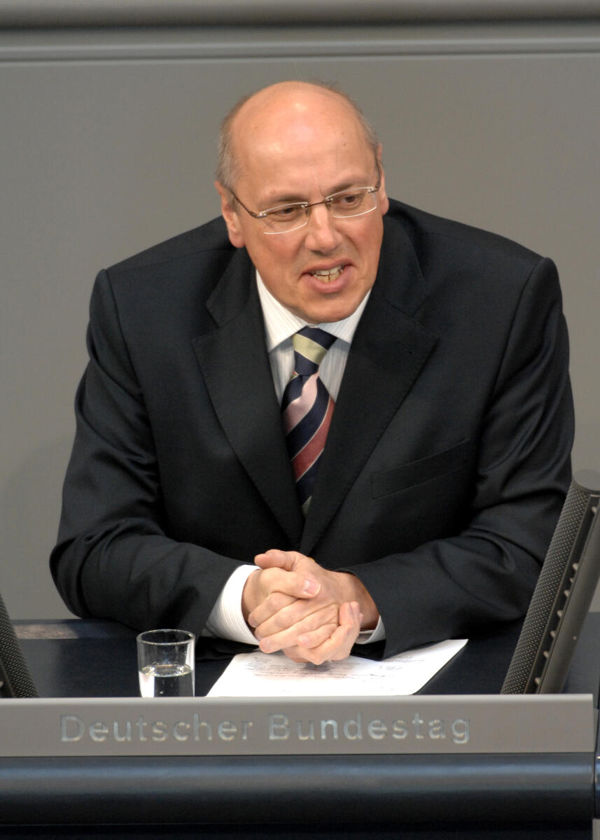 Kurt Bodewig, SPD, Bundestagsabgeordneter, Abgeordneter, Mitglied des Deutschen Bundestages, MdB, Rede, Deutscher Bundestag, 211. Sitzung, TOP 4, Thema: Europäischer Rat und G-20-Gipfel, Redner 12.; Rednerpult. Bodewig, Kurt Kurt Bodewig, SPD, Bundestagsabgeordneter, Abgeordneter, Mitglied des Deutschen Bundestages, MdB, Rede, Deutscher Bundestag, 211. Sitzung, TOP 4, Thema: Europäischer Rat und G-20-Gipfel, Redner 12.; Rednerpult.