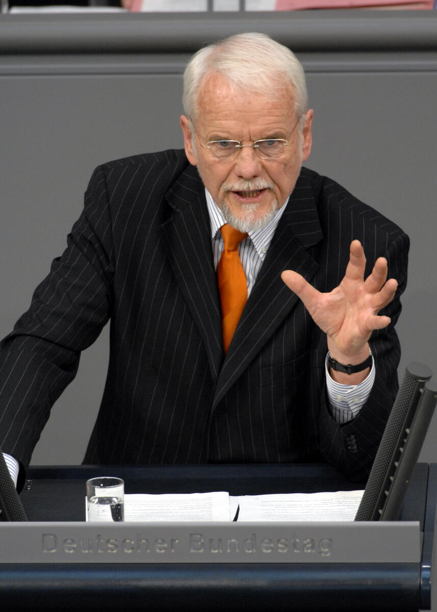 Wolfgang Börnsen, CDU/CSU, Bundestagsabgeordneter, Abgeordneter, Mitglied des Deutschen Bundestages, MdB, Rede, Deutscher Bundestag, 208. Sitzung, TOP 3, Thema: Medien- und Kommunikationsbericht 2008, Redner 6.; Rednerpult. Börnsen, Wolfgang Wolfgang Börnsen, CDU/CSU, Bundestagsabgeordneter, Abgeordneter, Mitglied des Deutschen Bundestages, MdB, Rede, Deutscher Bundestag, 208. Sitzung, TOP 3, Thema: Medien- und Kommunikationsbericht 2008, Redner 6.; Rednerpult.
