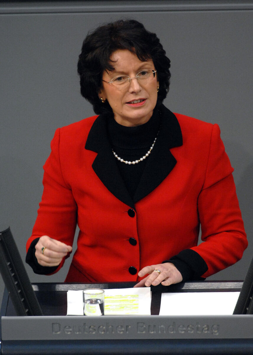 Marie-Luise Dött, CDU/CSU, Bundestagsabgeordnete, Abgeordnete, Mitglied des Deutschen Bundestages, MdB, Rede, Deutscher Bundestag, 196. Sitzung, TOP 4 i. V. m. TOP 32, Thema: Europäischer Rat, Sozialprotokoll zu dem Vertrag von Lissabon, Redner 11.; Rednerpult. Dött, Marie-Luise Marie-Luise Dött, CDU/CSU, Bundestagsabgeordnete, Abgeordnete, Mitglied des Deutschen Bundestages, MdB, Rede, Deutscher Bundestag, 196. Sitzung, TOP 4 i. V. m. TOP 32, Thema: Europäischer Rat, Sozialprotokoll zu dem Vertrag von Lissabon, Redner 11.; Rednerpult.
