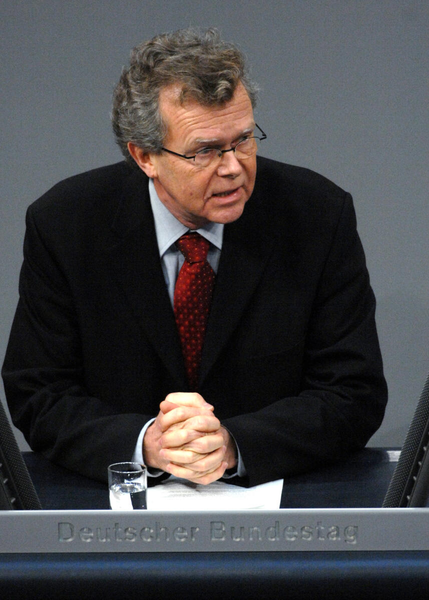 Steenblock, Rainder Rainder Steenblock, Bündnis 90/Die Grünen, Bundestagsabgeordneter, Abgeordneter, Mitglied des Deutschen Bundestages, MdB, Rede, Deutscher Bundestag, 196. Sitzung, TOP 4 i. V. m. TOP 32, Thema: Europäischer Rat, Sozialprotokoll zu dem Vertrag von Lissabon, Redner 10.; Rednerpult.