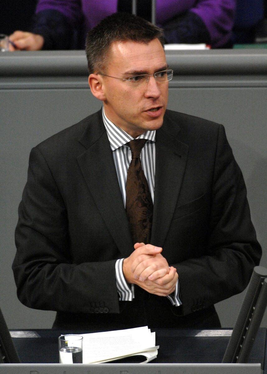 Jan Mücke, FDP, Bundestagsabgeordneter, Abgeordneter, Mitglied des Deutschen Bundestages, MdB, Rede, Deutscher Bundestag, 193. Sitzung, TOP 3, Thema: Rentenrecht, Redner 7.; Rednerpult. Mücke, Jan Jan Mücke, FDP, Bundestagsabgeordneter, Abgeordneter, Mitglied des Deutschen Bundestages, MdB, Rede, Deutscher Bundestag, 193. Sitzung, TOP 3, Thema: Rentenrecht, Redner 7.; Rednerpult.