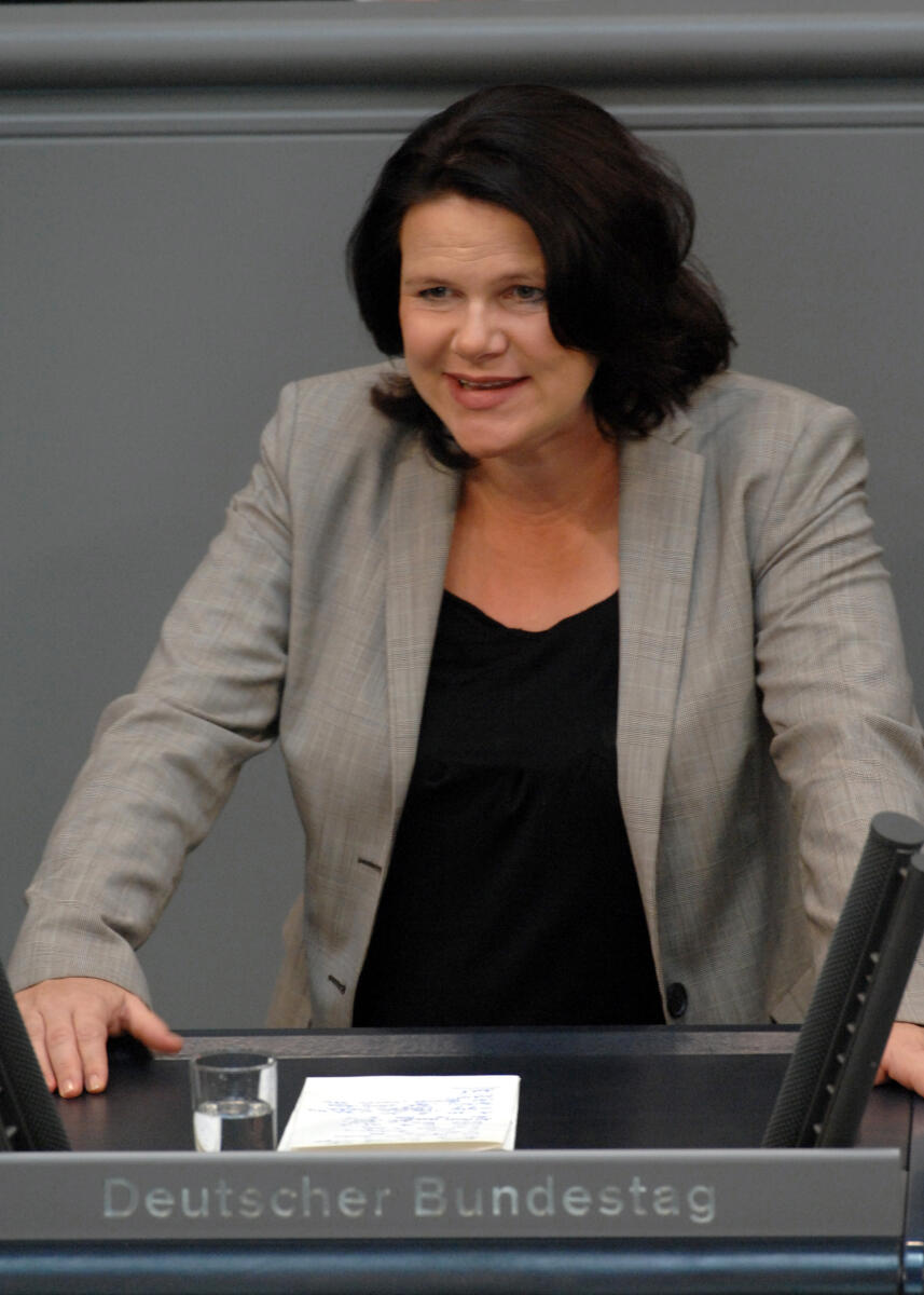 Nina Hauer, SPD, Bundestagsabgeordnete, Abgeordnete, Mitglied des Deutschen Bundestages, MdB, Rede, Deutscher Bundestag, 179. Sitzung, ZP2, Thema: Lage der Finanzmärkte, Redner 9.; Rednerpult. Hauer, Nina Nina Hauer, SPD, Bundestagsabgeordnete, Abgeordnete, Mitglied des Deutschen Bundestages, MdB, Rede, Deutscher Bundestag, 179. Sitzung, ZP2, Thema: Lage der Finanzmärkte, Redner 9.; Rednerpult.