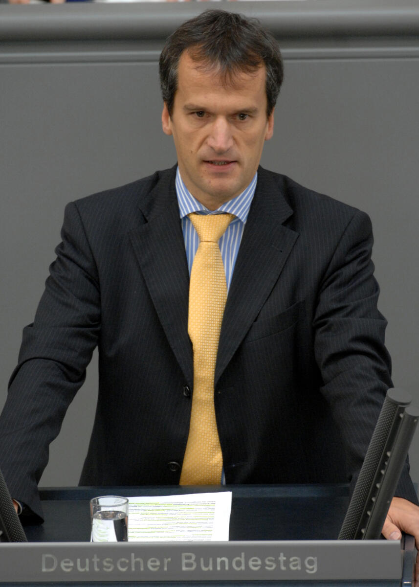 Michael Hennrich, CDU/CSU, Bundestagsabgeordneter, Abgeordneter, Mitglied des Deutschen Bundestages, MdB, Rede, Deutscher Bundestag, 179. Sitzung, TOP 3, Thema: Arbeitsmigrationssteuerung, Redner 8.; Rednerpult. Hennrich, Michael Michael Hennrich, CDU/CSU, Bundestagsabgeordneter, Abgeordneter, Mitglied des Deutschen Bundestages, MdB, Rede, Deutscher Bundestag, 179. Sitzung, TOP 3, Thema: Arbeitsmigrationssteuerung, Redner 8.; Rednerpult.