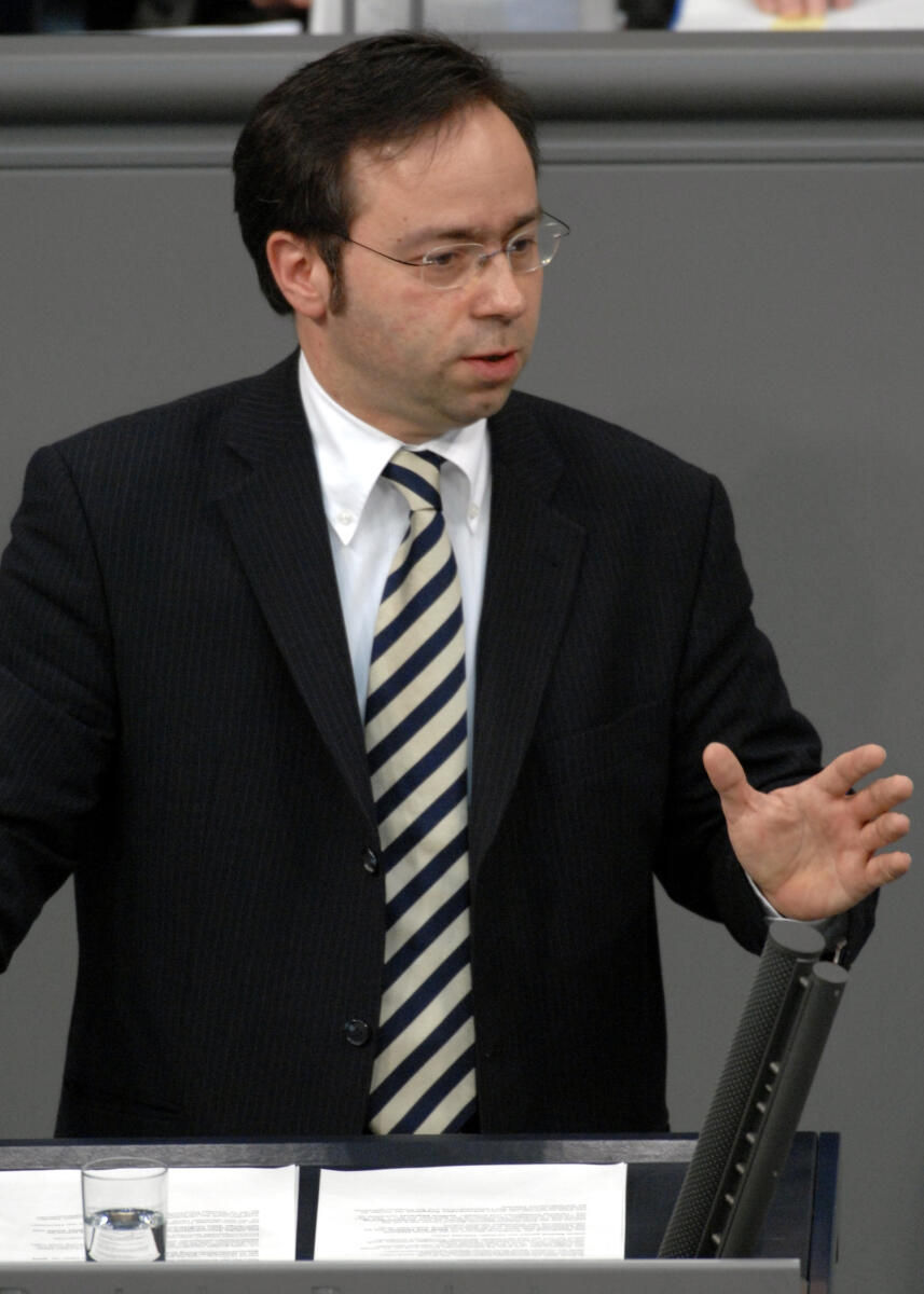 Patrick Meinhardt, Bundestagsabgeordneter, Abgeordneter, Mitglied des Deutschen Bundestages, MdB, Rede, Deutscher Bundestag, 142. Sitzung, TOP 4, Thema: Stammzellgesetz, Redner 25.; Rednerpult. Meinhardt, Patrick Patrick Meinhardt, Bundestagsabgeordneter, Abgeordneter, Mitglied des Deutschen Bundestages, MdB, Rede, Deutscher Bundestag, 142. Sitzung, TOP 4, Thema: Stammzellgesetz, Redner 25.; Rednerpult.