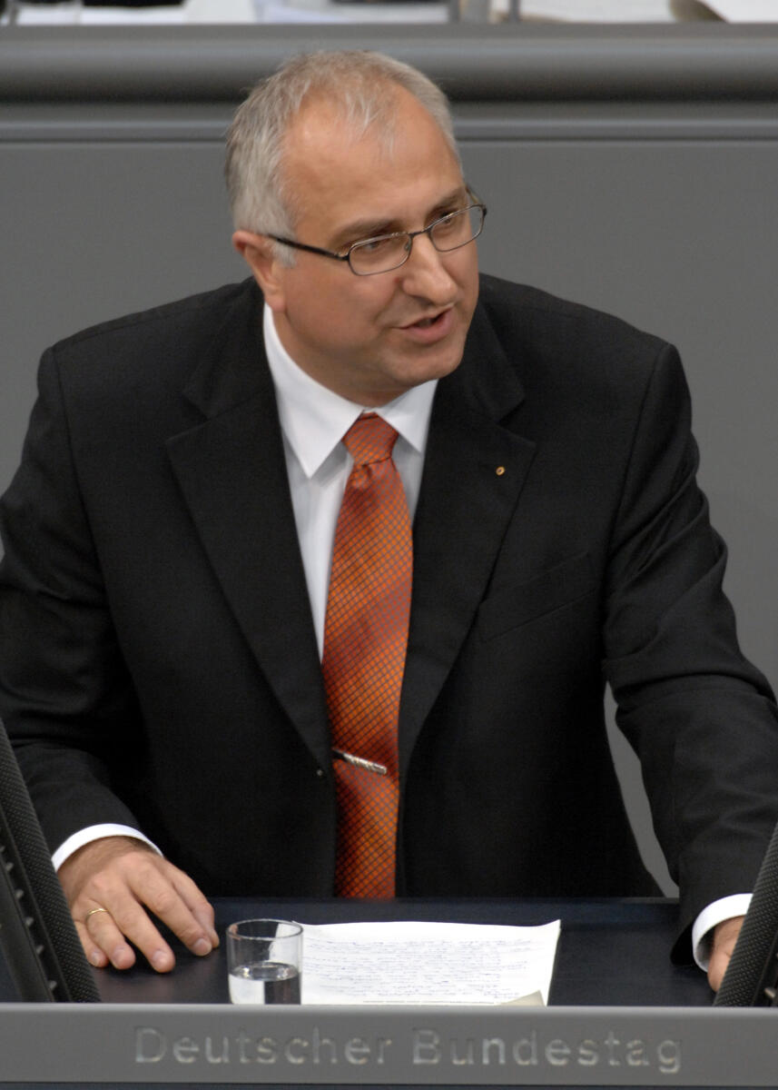 Jörg Rohde, FDP, Bundestagsabgeordneter, Abgeordneter, Mitglied des Deutschen Bundestages, MdB, Rede, Deutscher Bundestag, 118. Sitzung, TOP 3, Thema: Aufschwung, Teilhabe, Wohlstand, Chancen für den Arbeitsmarkt, Redner 8.; Rednerpult. Rohde, Jörg Jörg Rohde, FDP, Bundestagsabgeordneter, Abgeordneter, Mitglied des Deutschen Bundestages, MdB, Rede, Deutscher Bundestag, 118. Sitzung, TOP 3, Thema: Aufschwung, Teilhabe, Wohlstand, Chancen für den Arbeitsmarkt, Redner 8.; Rednerpult.