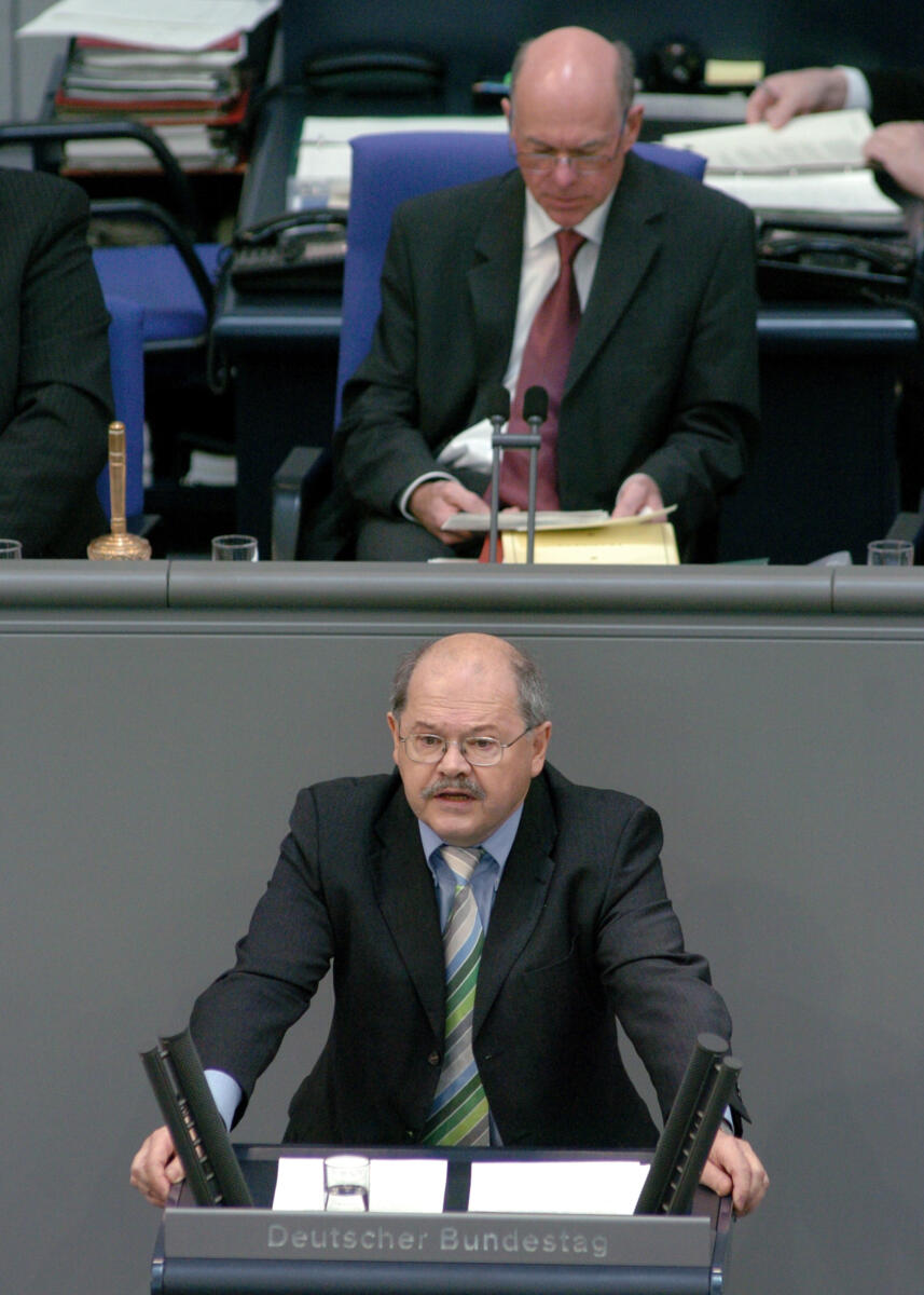 Montag, Jerzy; Lammert, Norbert Jerzy Montag, Bündnis 90/Die Grünen, Bundestagsabgeordneter, Abgeordneter, Mitglied des Deutschen Bundestages, MdB, Rede, Deutscher Bundestag, 91. Sitzung, TOP 3, Thema: Patientenverfügungen. Vorsitz: Bundestagspräsident Dr. Norbert Lammert, CDU/CSU.; Rednerpult.