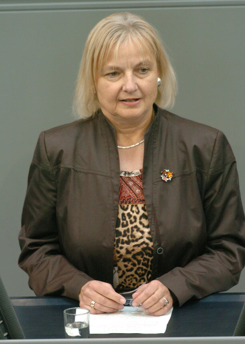 Dr. Marlies Volkmer, SPD, Bundestagsabgeordnete, Abgeordnete, Mitglied des Deutschen Bundestages, MdB, Rede, Deutscher Bundestag, 91. Sitzung, TOP 3, Thema: Patientenverfügungen.; Rednerpult. Volkmer, Marlies Dr. Marlies Volkmer, SPD, Bundestagsabgeordnete, Abgeordnete, Mitglied des Deutschen Bundestages, MdB, Rede, Deutscher Bundestag, 91. Sitzung, TOP 3, Thema: Patientenverfügungen.; Rednerpult.
