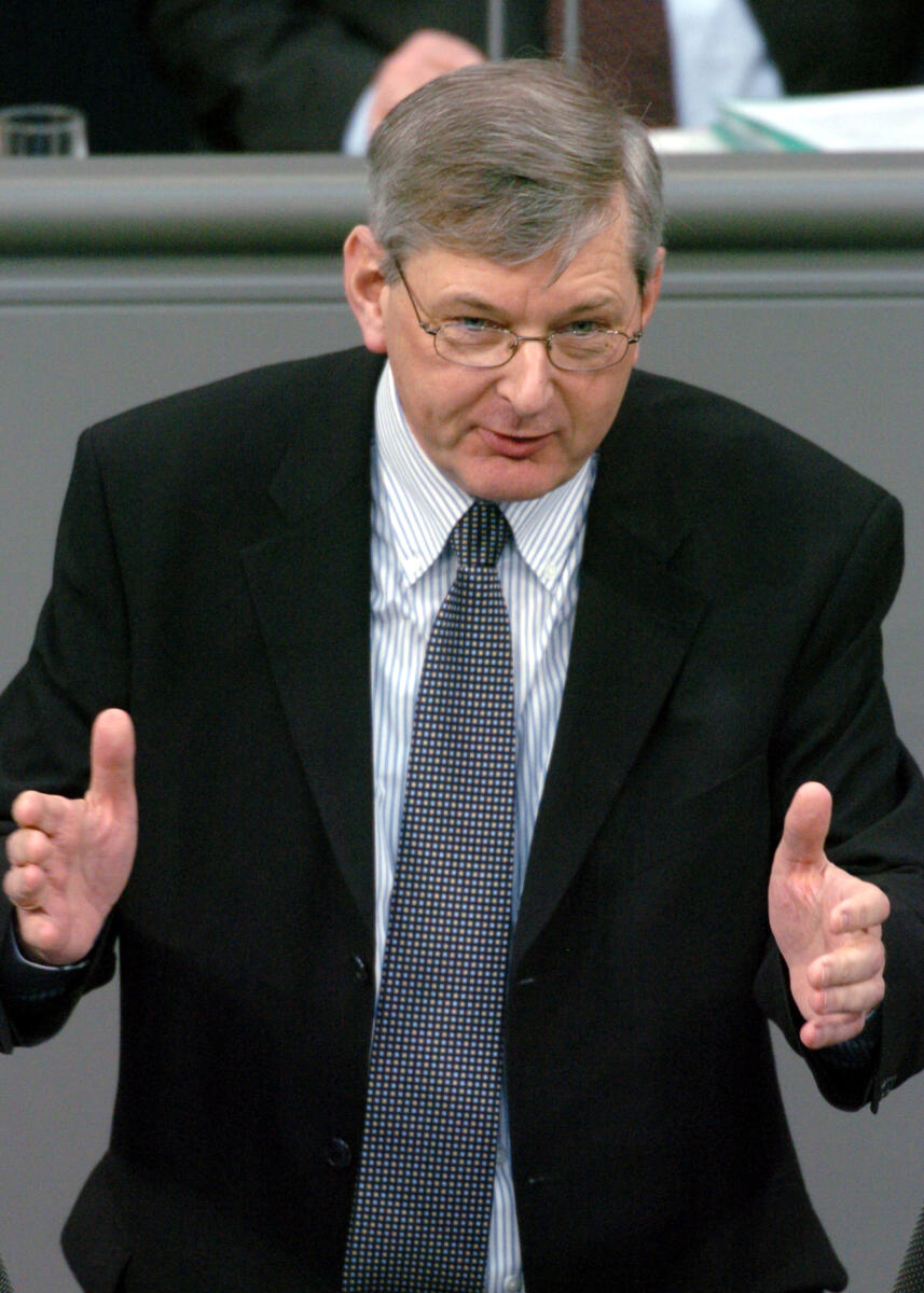 Karl Schiewerling, CDU/CSU, Bundestagsabgeordneter, Abgeordneter, Mitglied des Deutschen Bundestages, MdB, Rede, Deutscher Bundestag, 88. Sitzung, TOP 4, Thema: Arbeitsmarktpolitik.; Rednerpult. Schiewerling, Karl Karl Schiewerling, CDU/CSU, Bundestagsabgeordneter, Abgeordneter, Mitglied des Deutschen Bundestages, MdB, Rede, Deutscher Bundestag, 88. Sitzung, TOP 4, Thema: Arbeitsmarktpolitik.; Rednerpult.