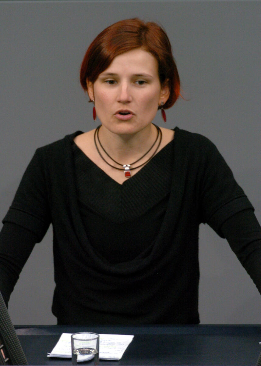 Kipping, Katja Katja Kipping, DIE LINKE, Bundestagsabgeordnete, Abgeordnete, Mitglied des Deutschen Bundestages, MdB, Rede, Deutscher Bundestag, 88. Sitzung, TOP 4, Thema: Arbeitsmarktpolitik.; Rednerpult.