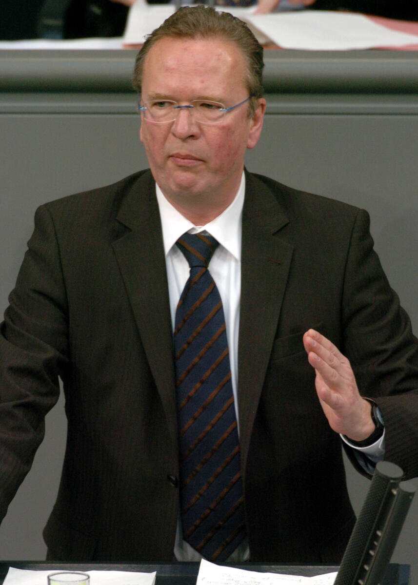 Wend, Rainer Dr. Rainer Wend, SPD, Bundestagsabgeordneter, Abgeordneter, Mitglied des Deutschen Bundestages, MdB, Rede, Deutscher Bundestag, 79. Sitzung, TOP 3, Thema: Jahreswirtschaftsbericht 2007, Redner 8.; Rednerpult.